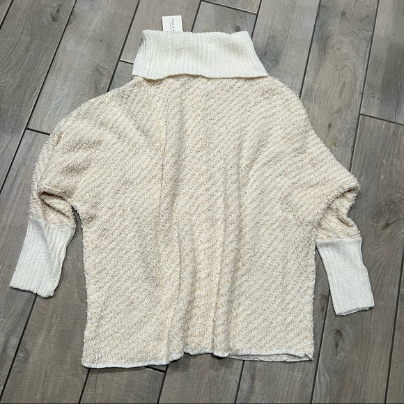 Moon & Madison oversized cowl neck sweater. - Picture 6 of 8